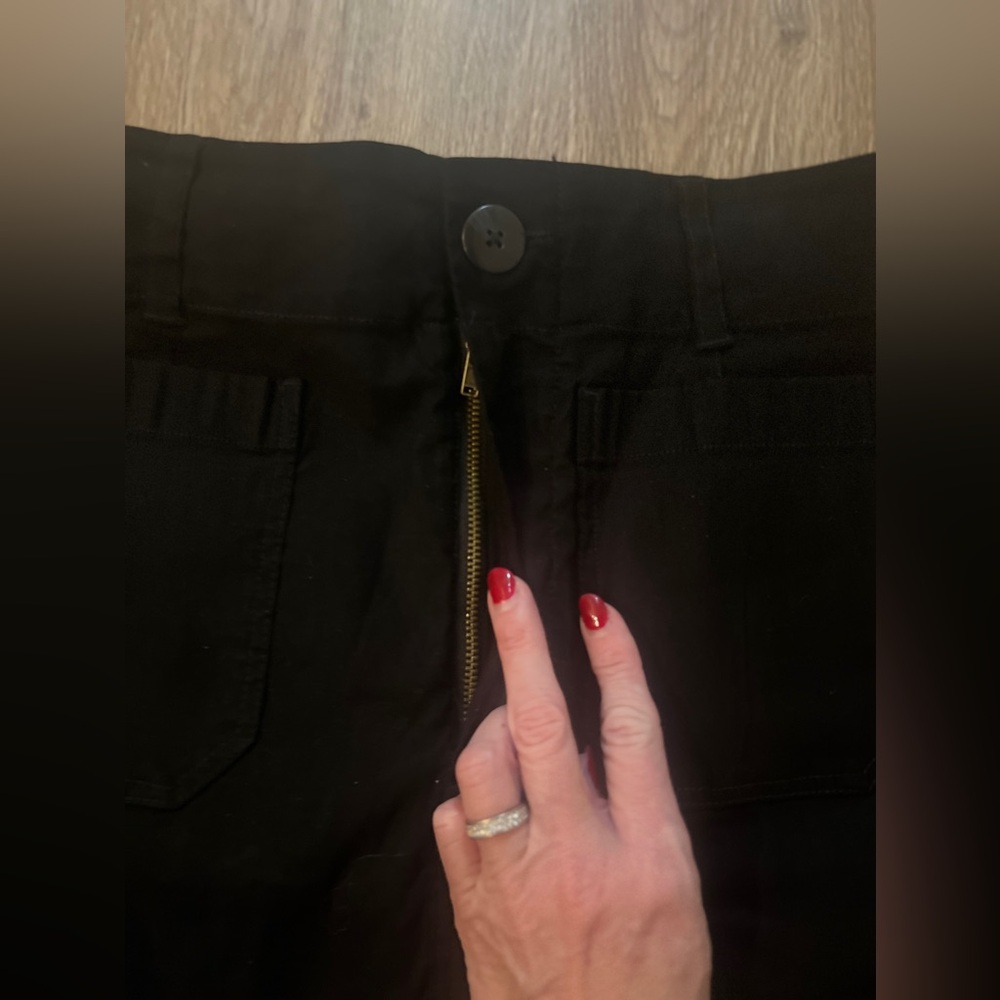 Anthropologie
Maeve Brand
Black 
Small
Zip up front
Mini Skirt - Picture 6 of 12